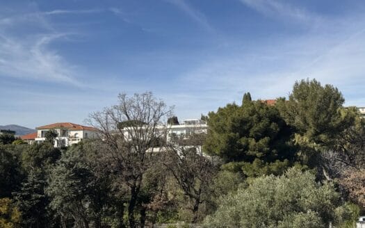 Saint-Laurent-du-Var – Studio neuf Proche mer